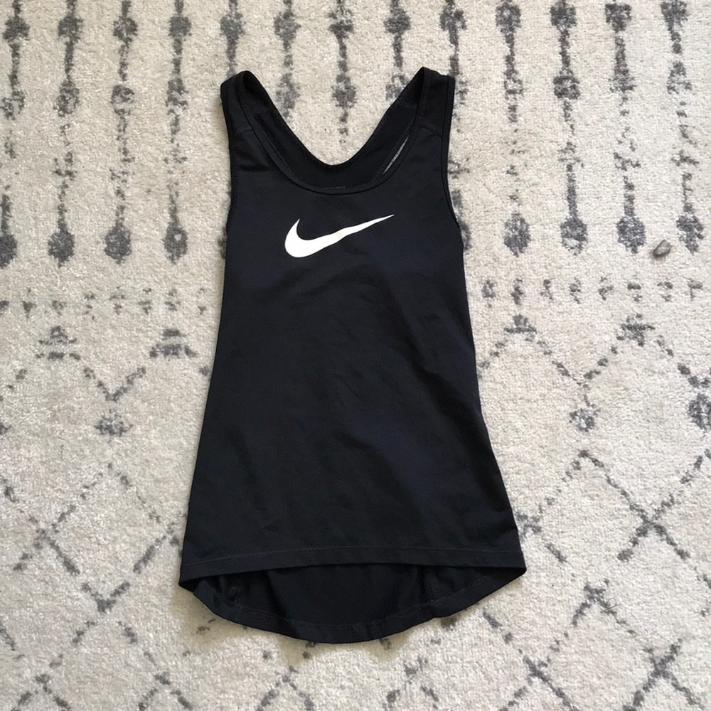 Nike pro workout top